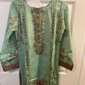 Pakistani kurta three piece